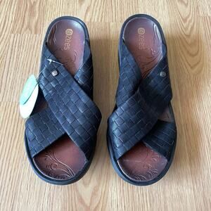 BZees Dusty Slide Sandal